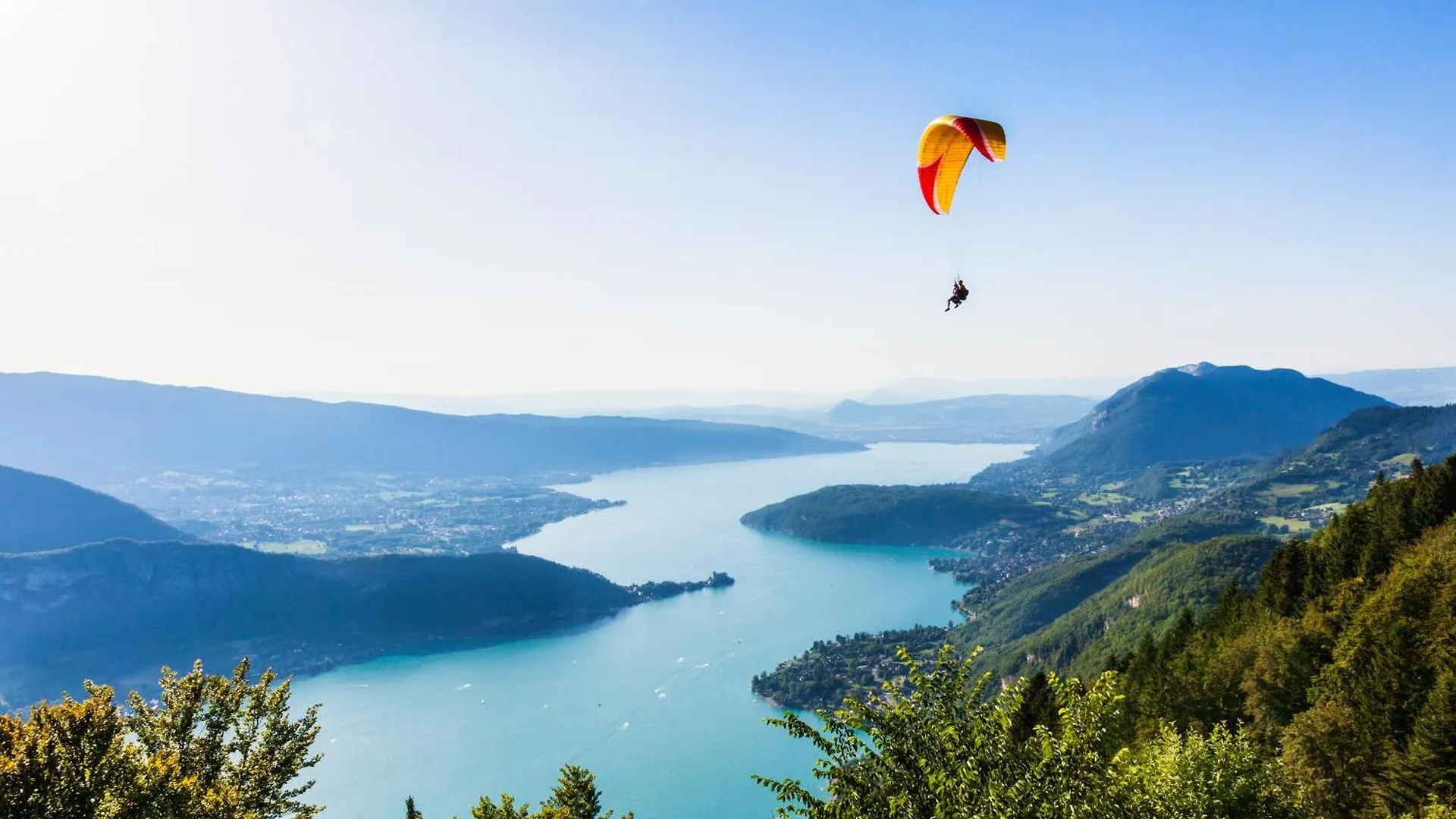 Apartment Joli 2 Pieces A 10 Min A Pied Du Lac Avec Parking Prive Annecy